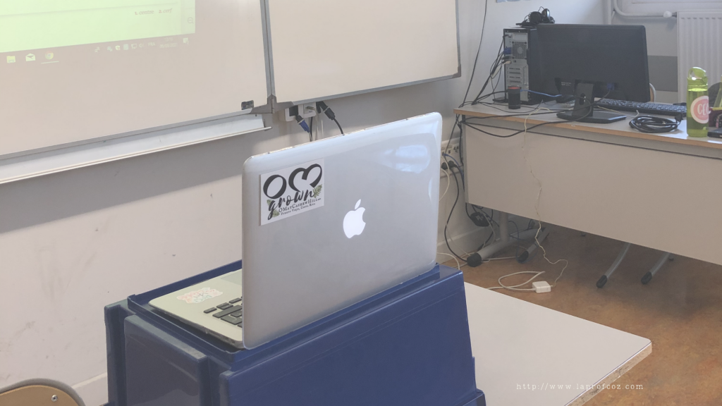 Comment assurer cours en ligne et cours en personne en même temps.